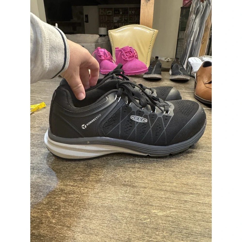 KEEN Utility Men's Asheville Low Alloy Toe ESD Work Shoe Size‎ 9.5 D